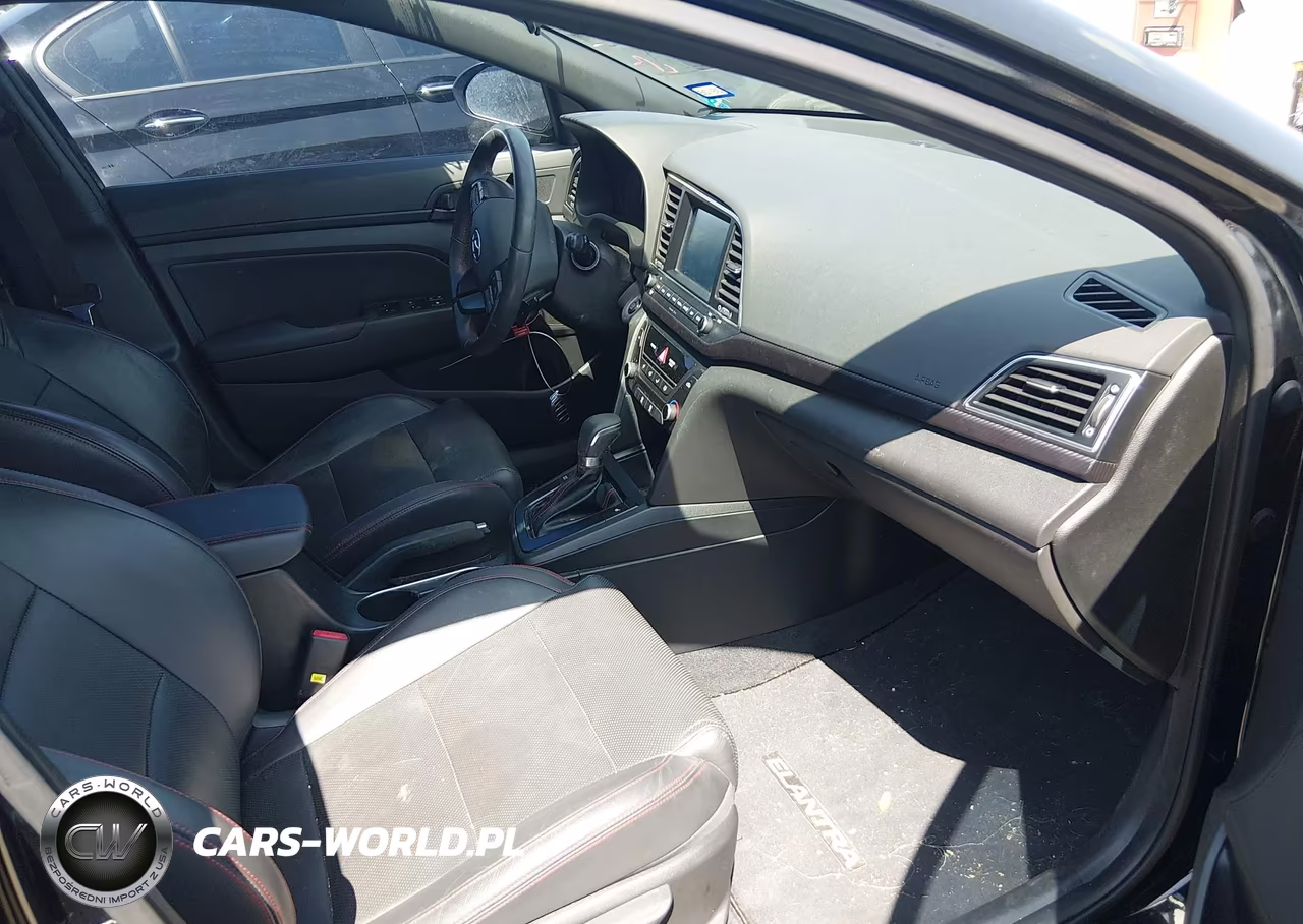 2018 Hyundai Elantra Sport VIN:KMHD04LB3JU724826 - 5