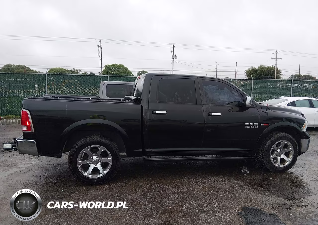 2018 Ram 1500 Laramie 4X4 5'7 Box VIN:1C6RR7NMXJS237951 - 14