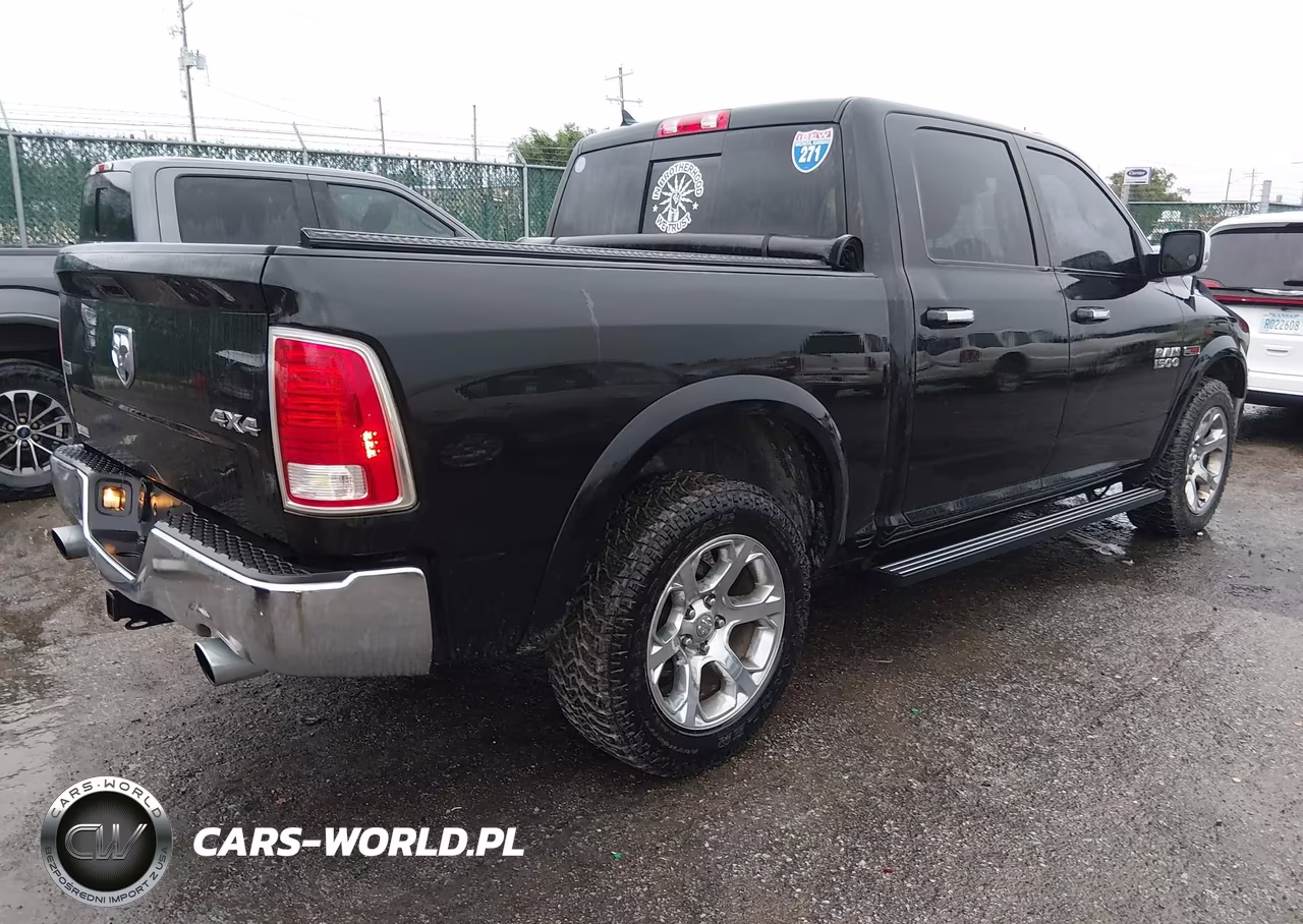 2018 Ram 1500 Laramie 4X4 5'7 Box VIN:1C6RR7NMXJS237951 - 4