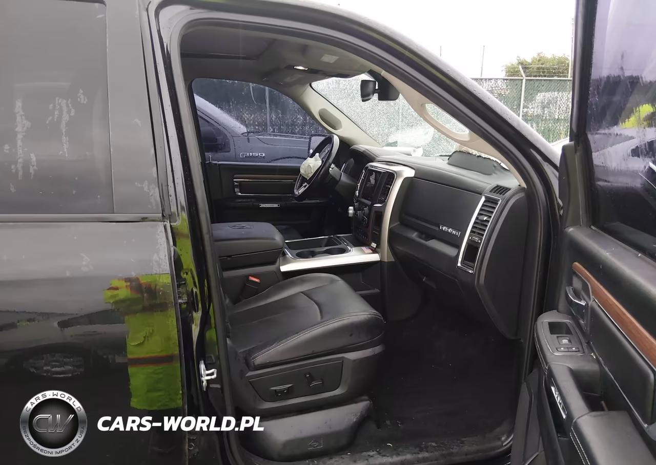 2018 Ram 1500 Laramie 4X4 5'7 Box VIN:1C6RR7NMXJS237951 - 5