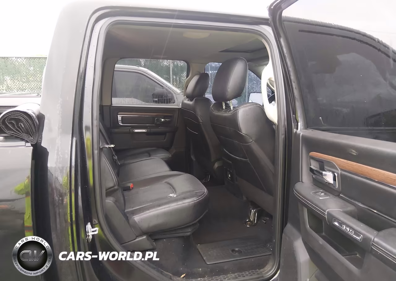 2018 Ram 1500 Laramie 4X4 5'7 Box VIN:1C6RR7NMXJS237951 - 8