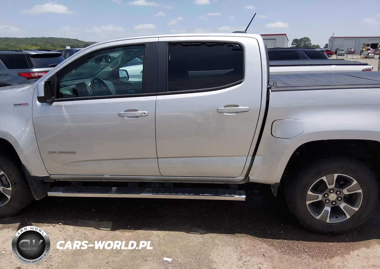 2018 Chevrolet Colorado Z71 VIN:1GCPTDE10J1133383 - 14
