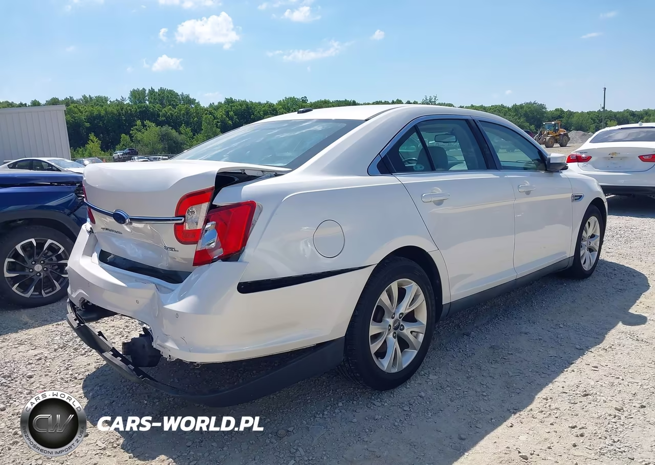 2010 Ford Taurus Sel VIN:1FAHP2EW4AG140607 - 4