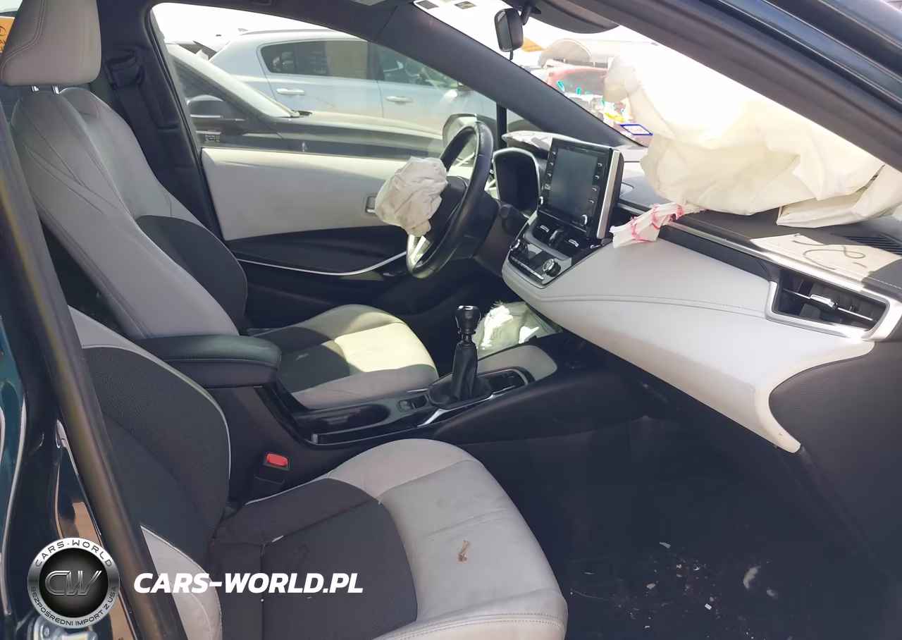 2020 Toyota Corolla Xse VIN:JTNA4RBE6L3074317 - 5