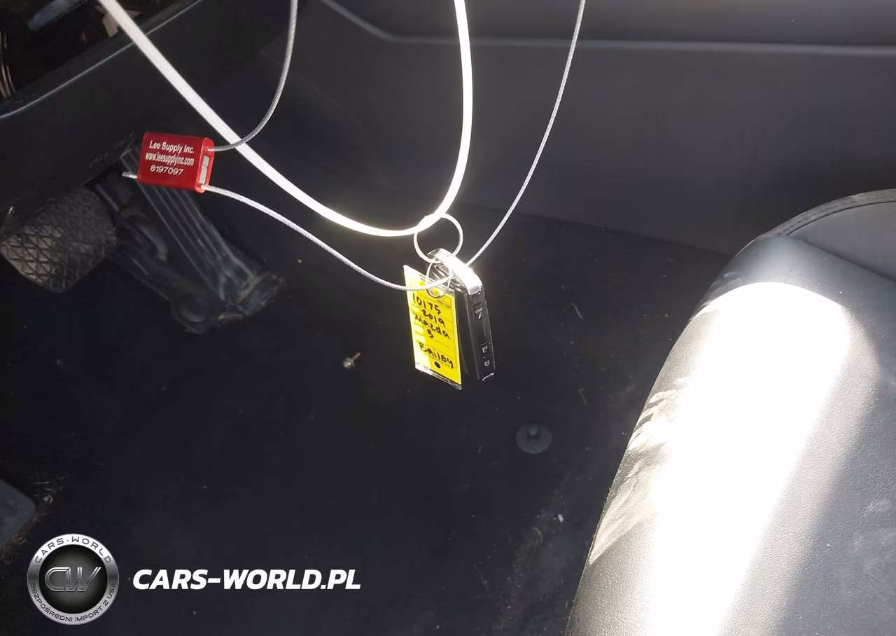 2019 Mazda Mazda3 Preferred Package VIN:JM1BPBMM5K1136487 - 11