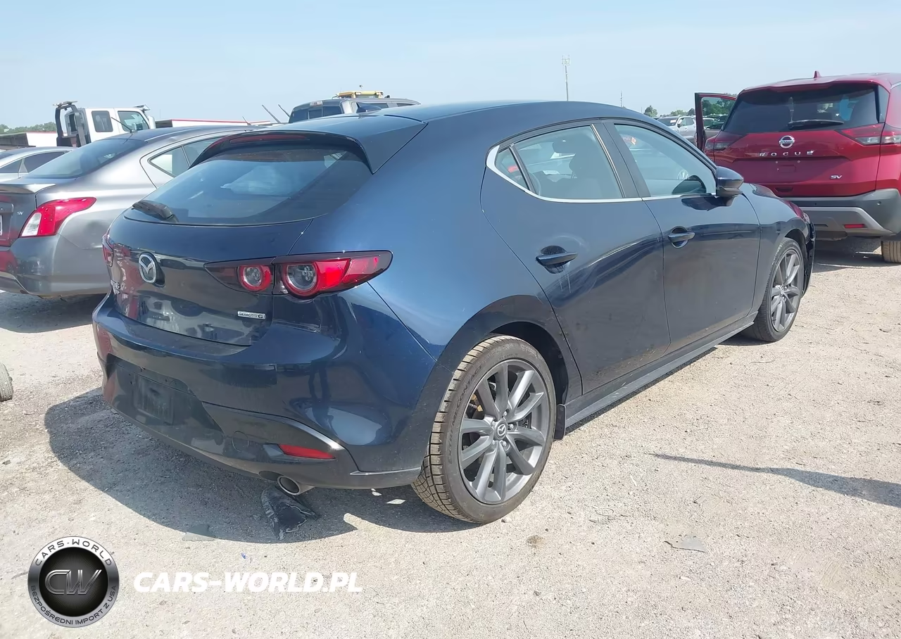 2019 Mazda Mazda3 Preferred Package VIN:JM1BPBMM5K1136487 - 4