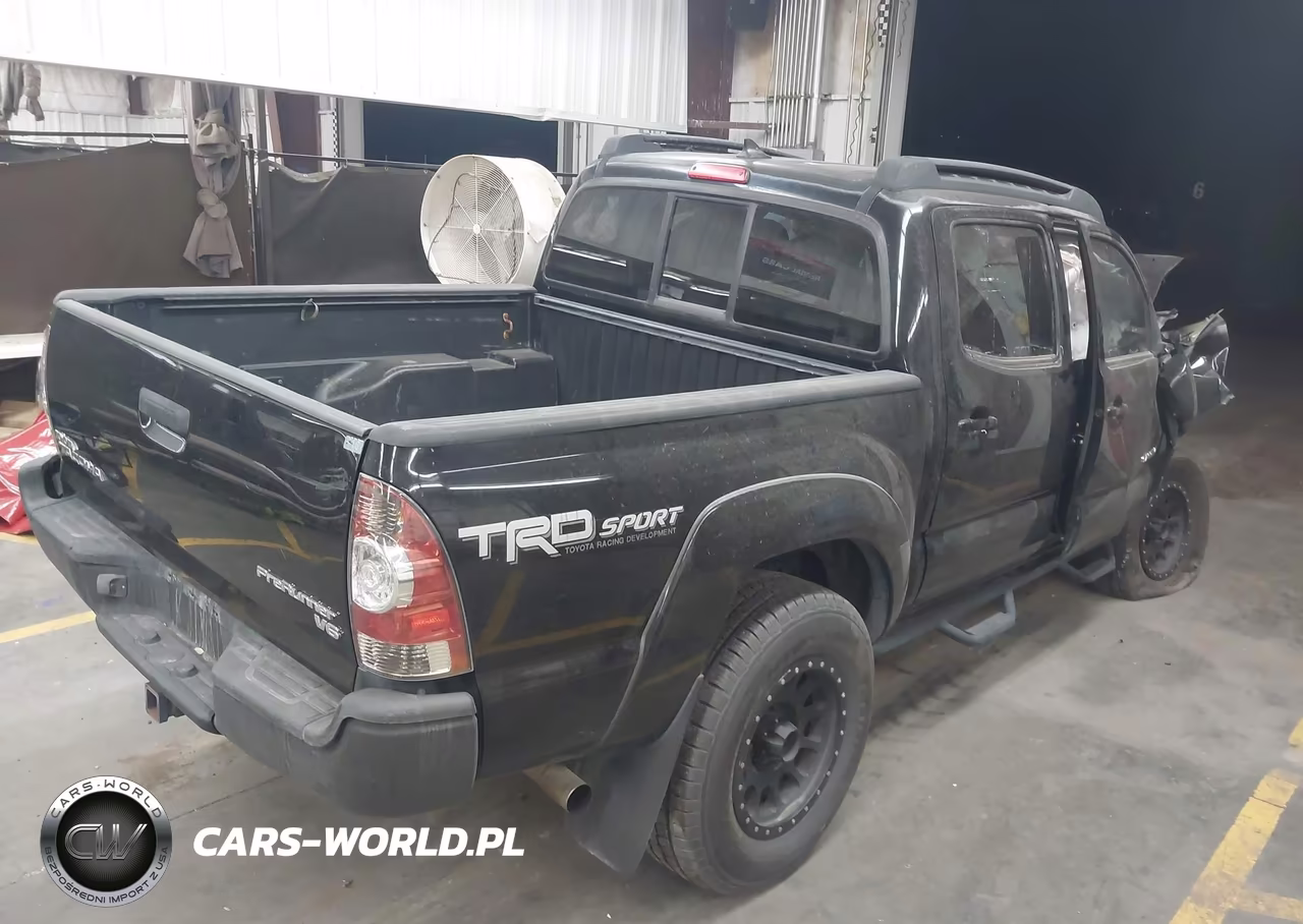 2015 Toyota Tacoma Prerunner V6 VIN:3TMJU4GN5FM192412 - 4