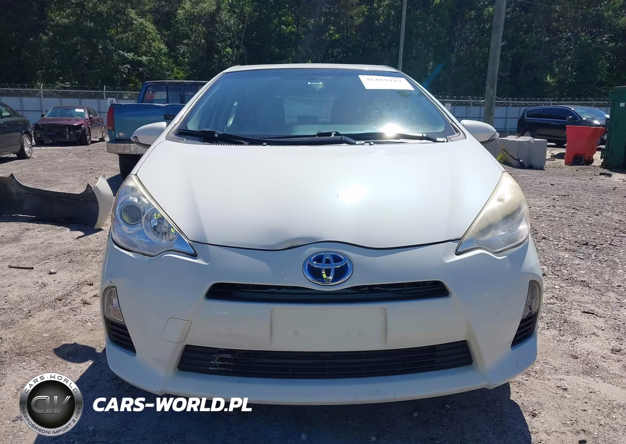 2013 Toyota Prius C One VIN:JTDKDTB39D1046965 - 13