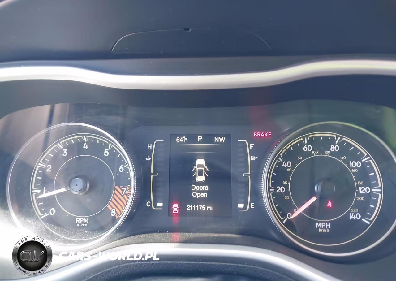 2014 Jeep Cherokee Latitude VIN:1C4PJMCS4EW149659 - 7