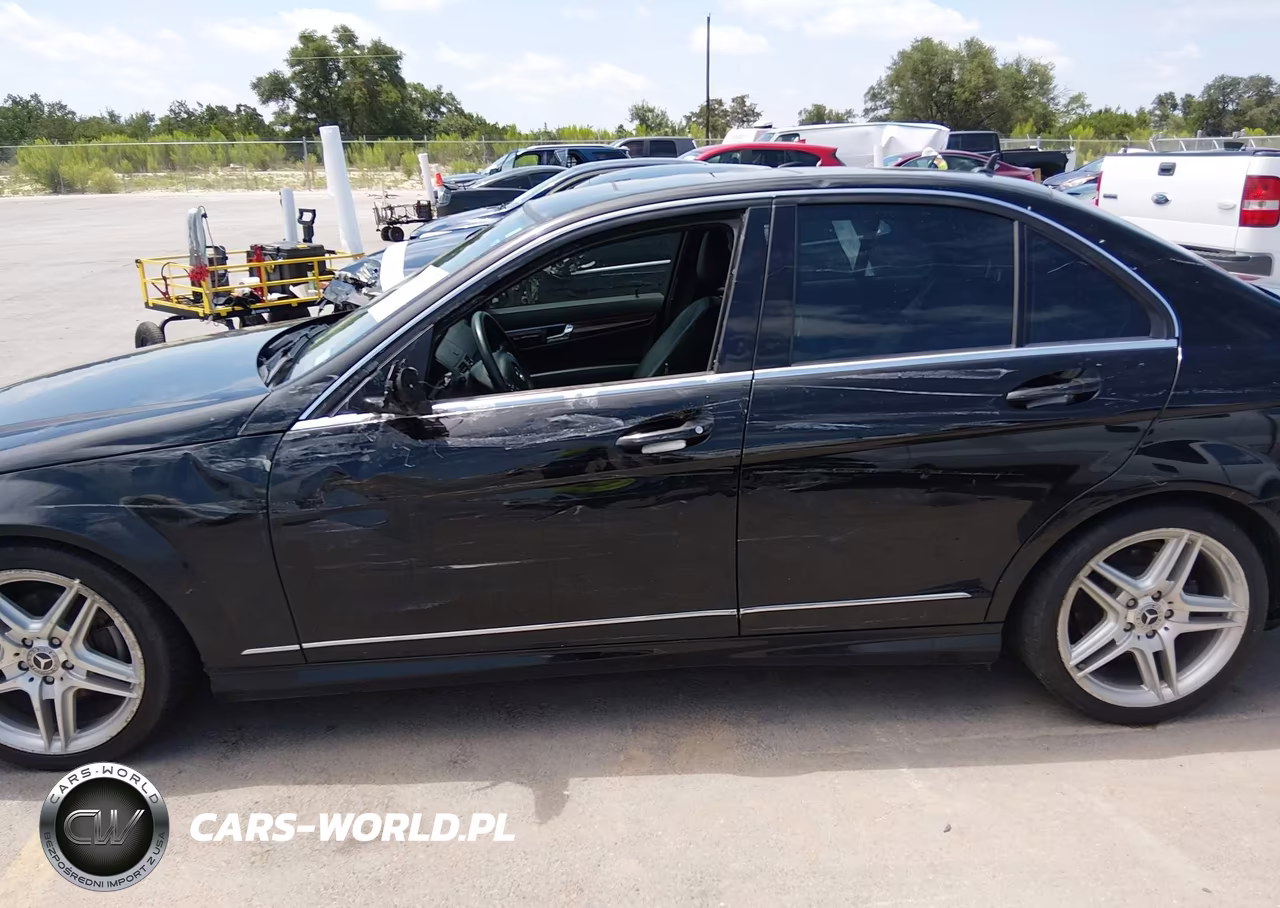 2010 Mercedes-Benz C 300 Luxury-Sport VIN:WDDGF5EBXAR092211 - 14