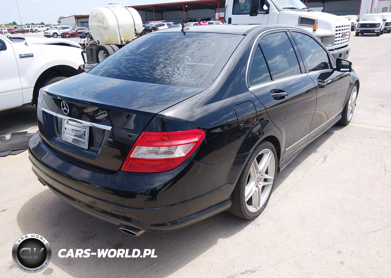 2010 Mercedes-Benz C 300 Luxury-Sport VIN:WDDGF5EBXAR092211 - 4