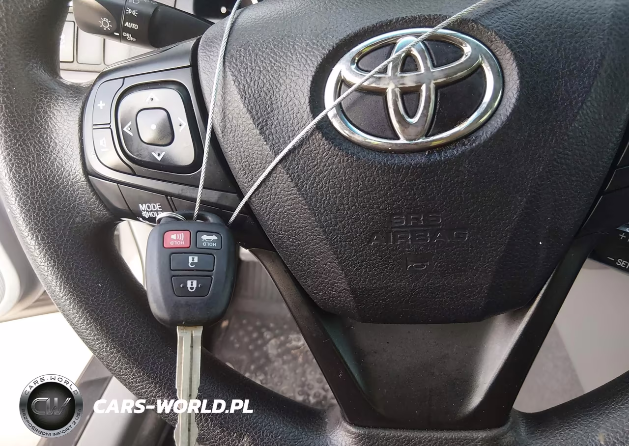 2016 Toyota Camry Le VIN:4T4BF1FK8GR530114 - 11
