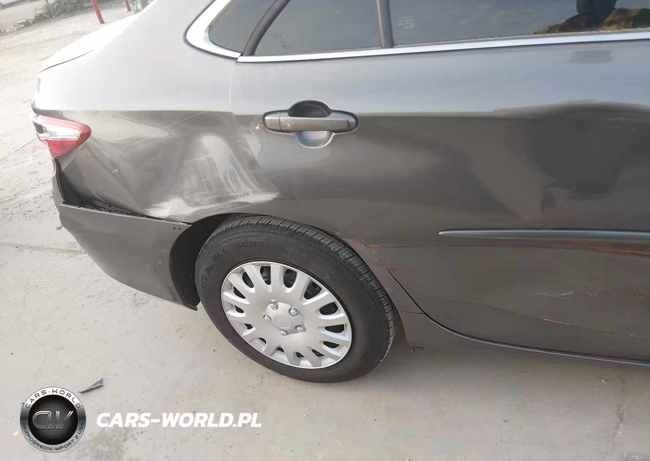 2016 Toyota Camry Le VIN:4T4BF1FK8GR530114 - 19