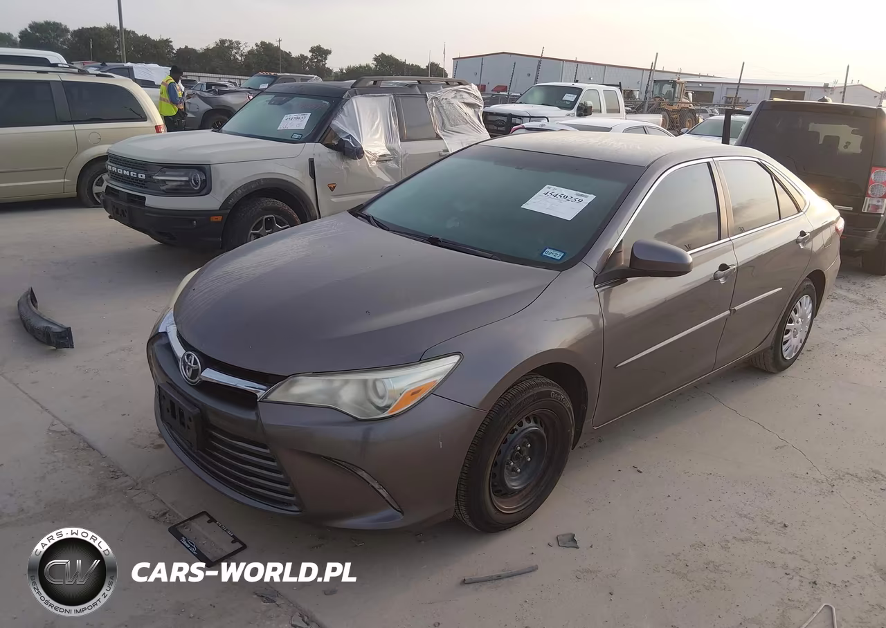 2016 Toyota Camry Le VIN:4T4BF1FK8GR530114 - 2