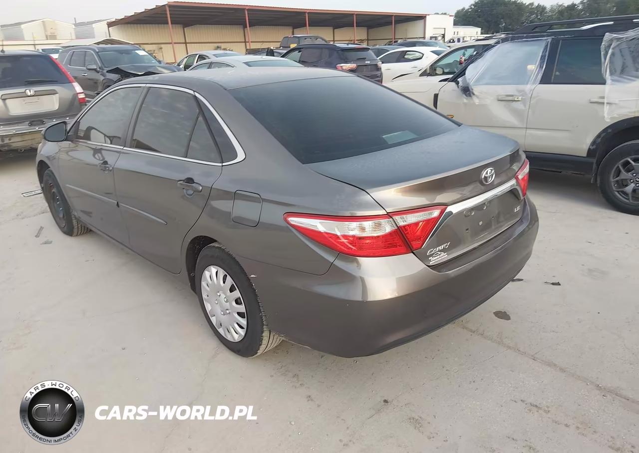 2016 Toyota Camry Le VIN:4T4BF1FK8GR530114 - 3