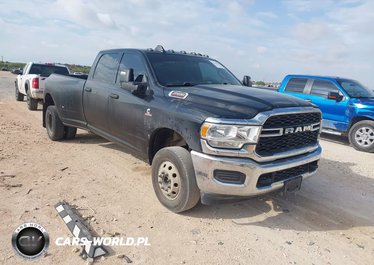 2024 Ram 3500 Tradesman 4X4 8' Box VIN:3C63RRGLXRG122646 - 1