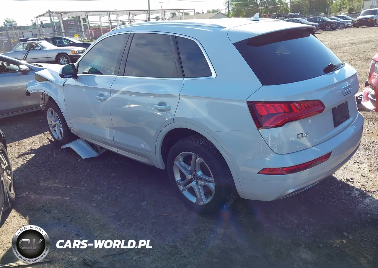 2019 Audi Q5 45 Premium VIN:WA1ANAFY2K2118402 - 3