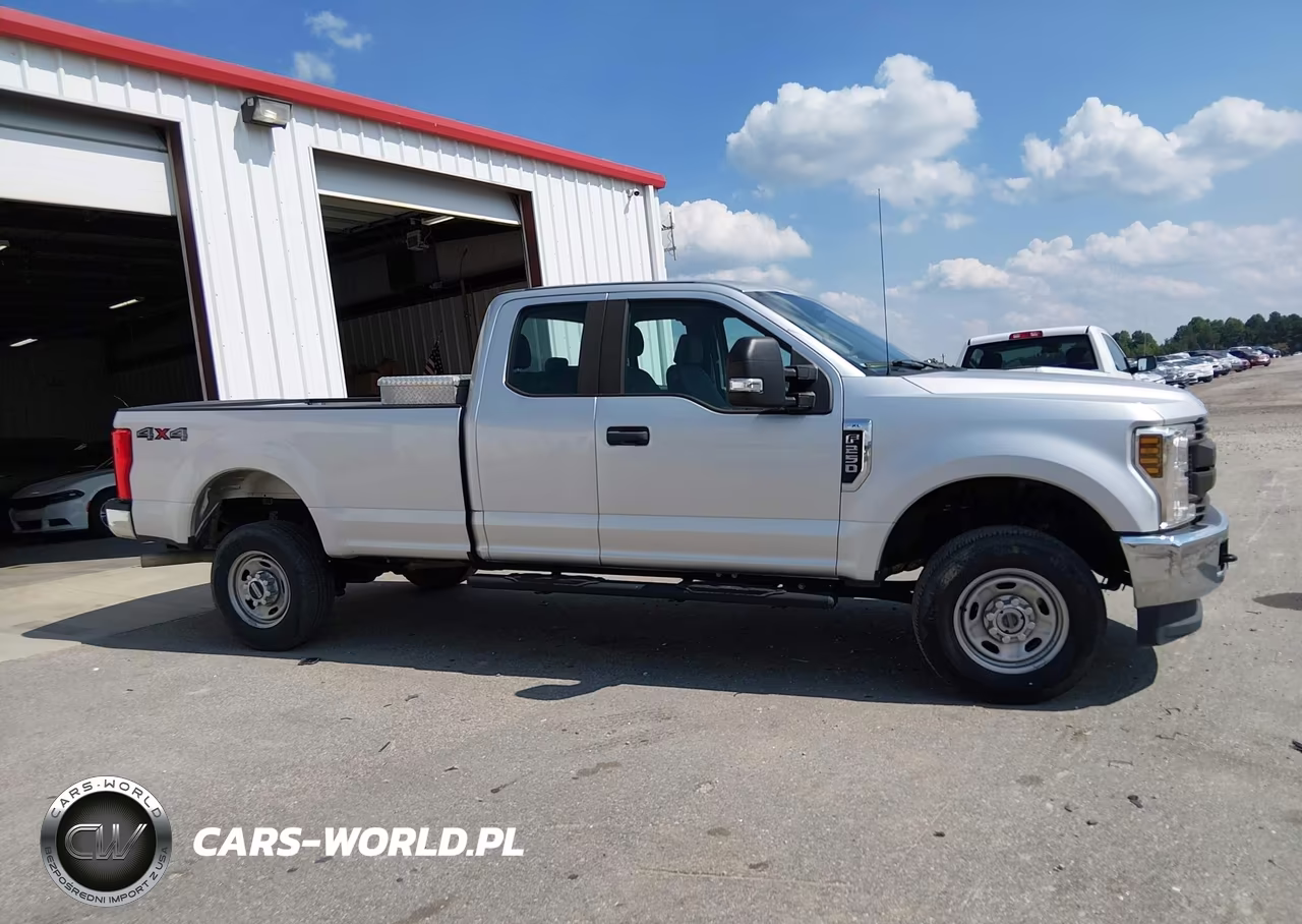 2018 Ford F-250 Lariat-Xl-Xlt VIN:1FT7X2B60JEC83950 - 13