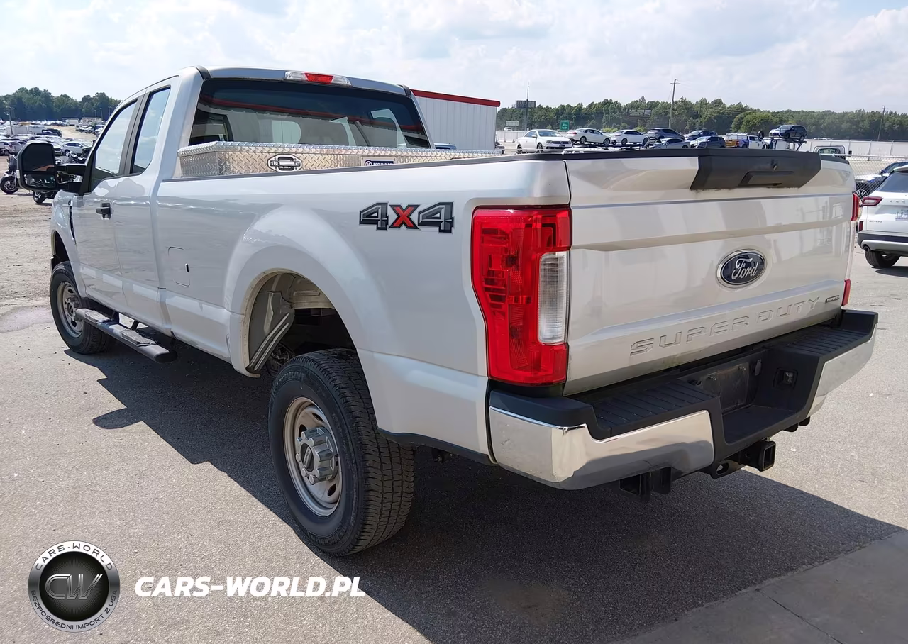 2018 Ford F-250 Lariat-Xl-Xlt VIN:1FT7X2B60JEC83950 - 3