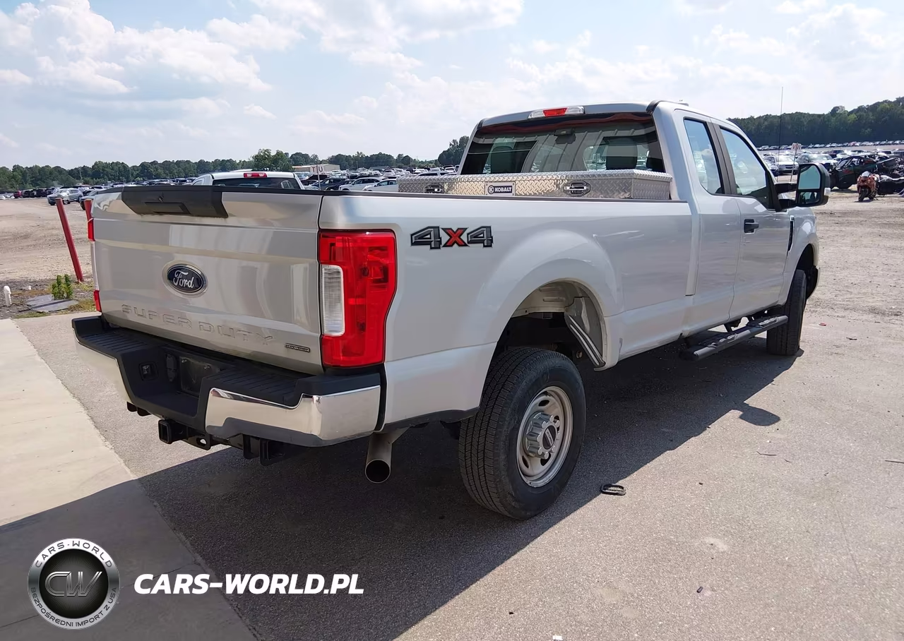 2018 Ford F-250 Lariat-Xl-Xlt VIN:1FT7X2B60JEC83950 - 4