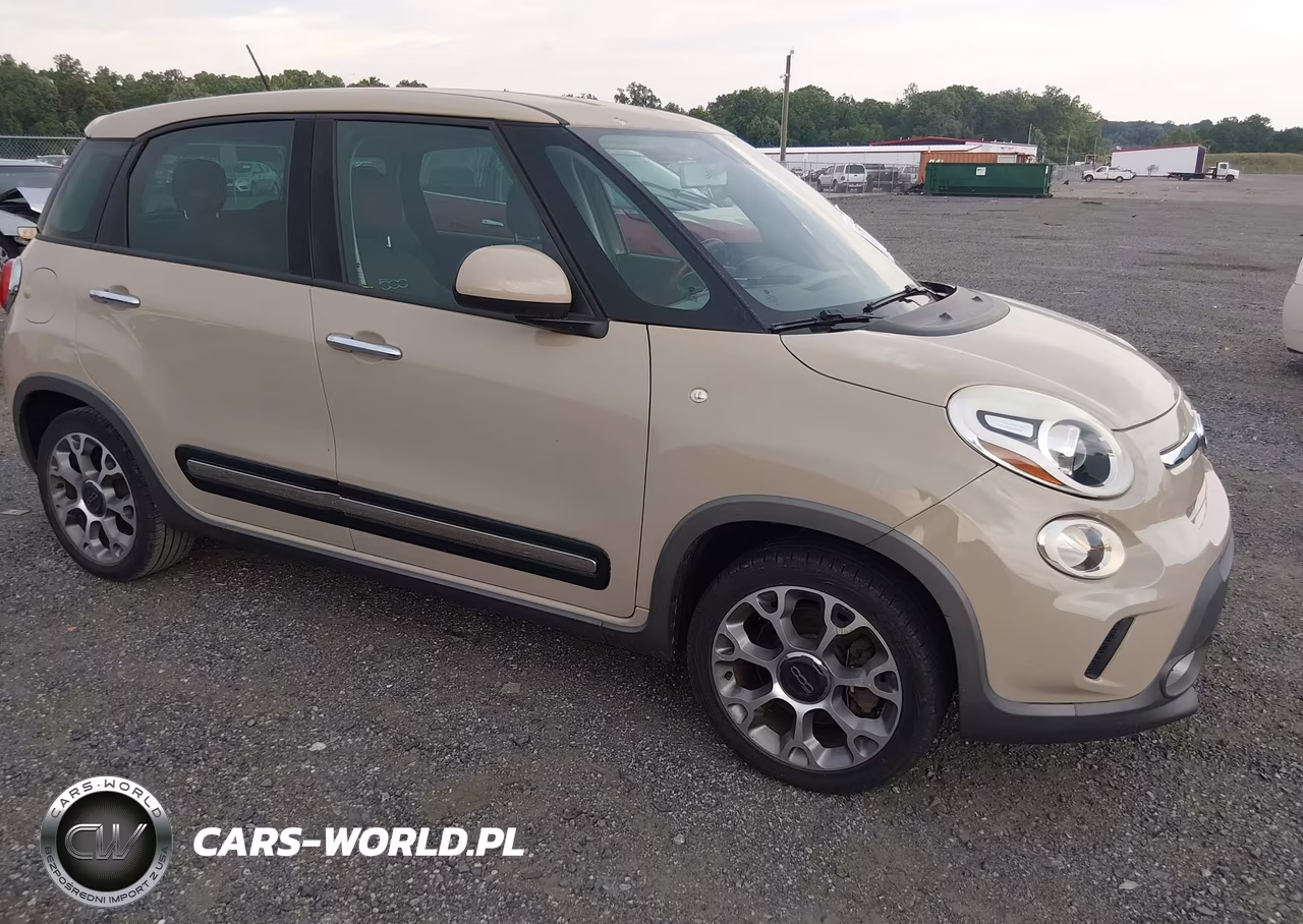 2015 Fiat 500L Trekking – zdjęcie 1 z 11