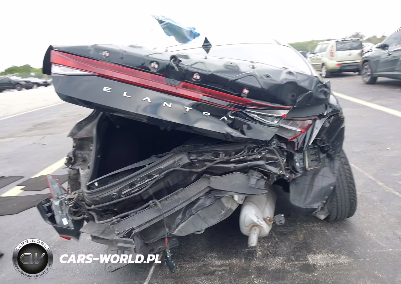 2023 Hyundai Elantra Sel VIN:KMHLM4AG3PU381894 - 17