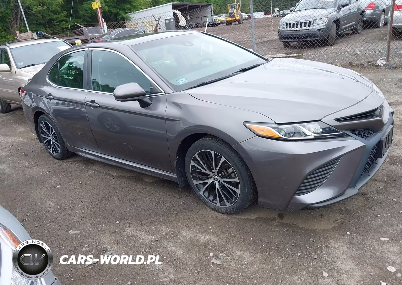 2018 Toyota Camry Se – zdjęcie 1 z 16
