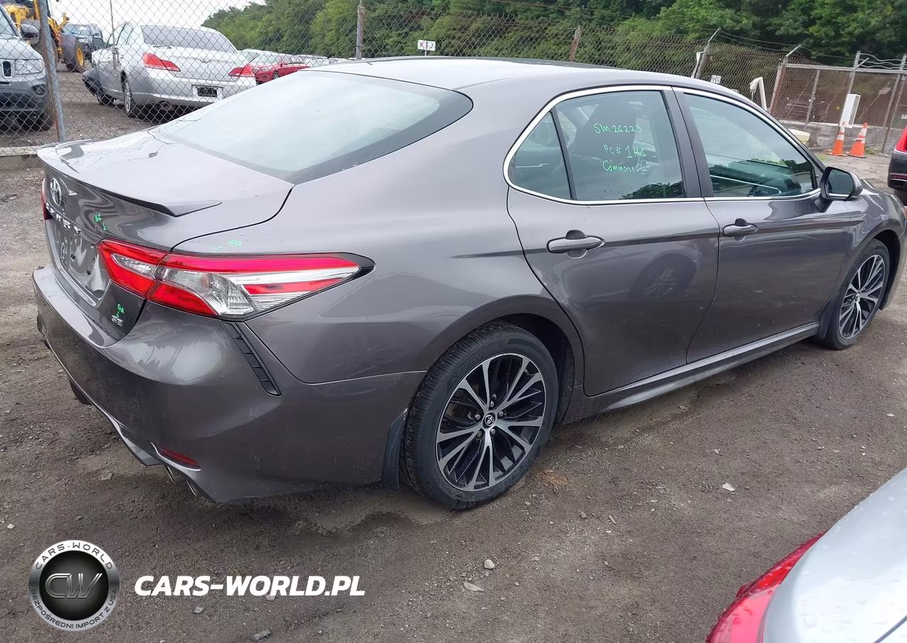 2018 Toyota Camry Se VIN:4T1B11HK5JU659294 - 4