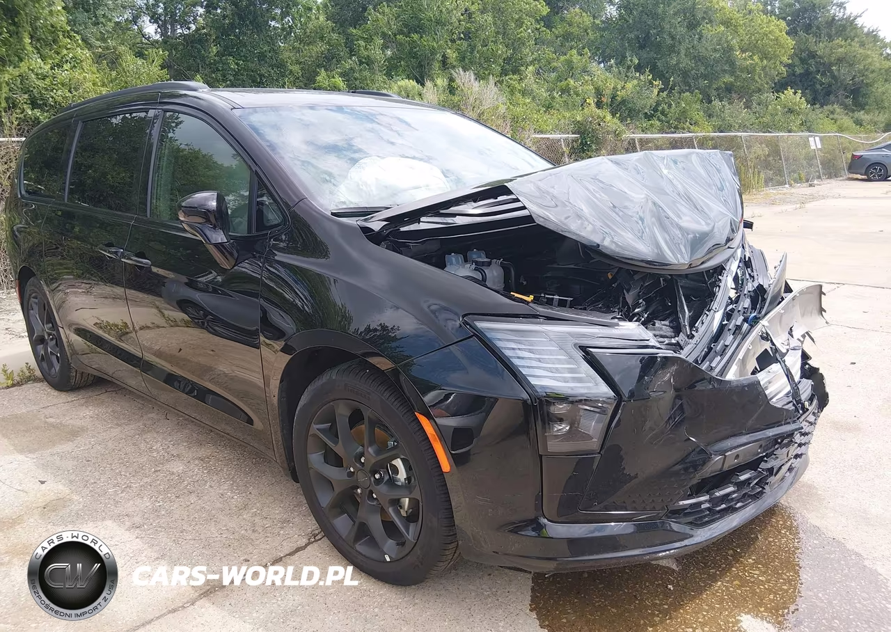 2027 Chrysler Pacifica – zdjęcie 1 z 11