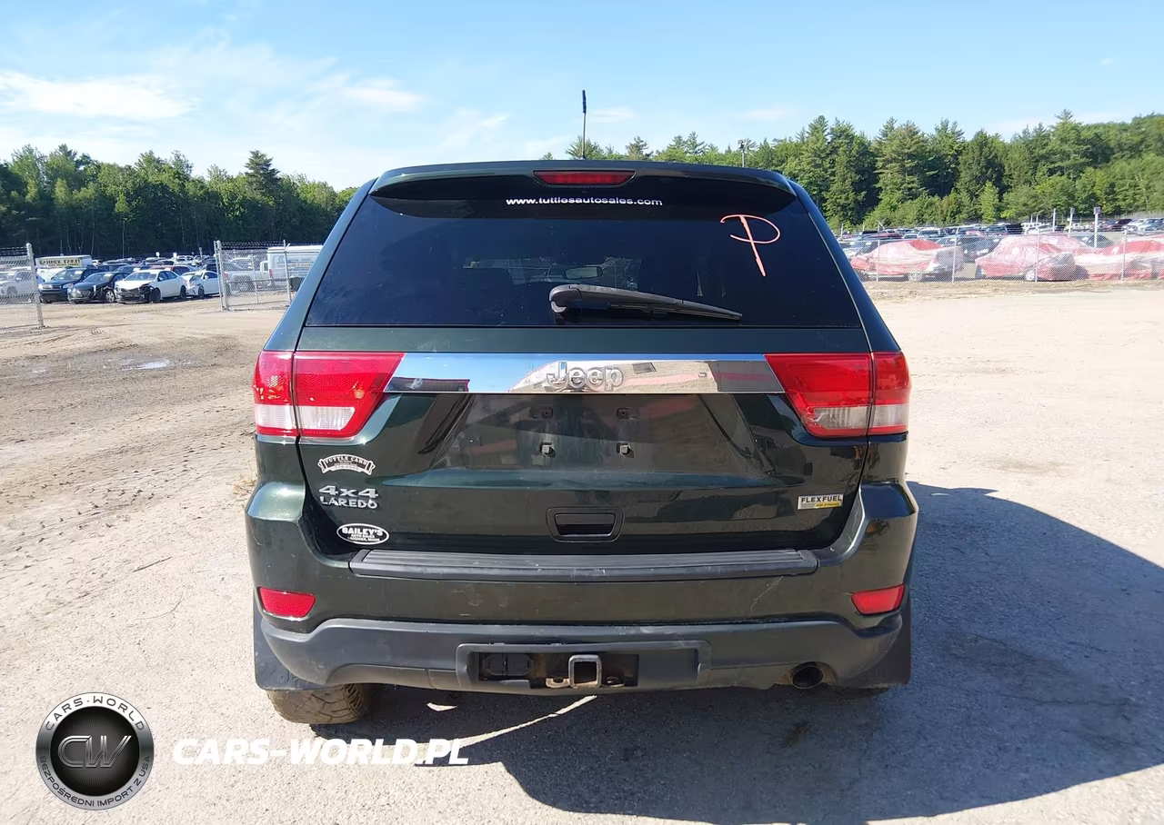 2011 Jeep Grand Cherokee Laredo VIN:1J4RR4GG5BC640434 - 17