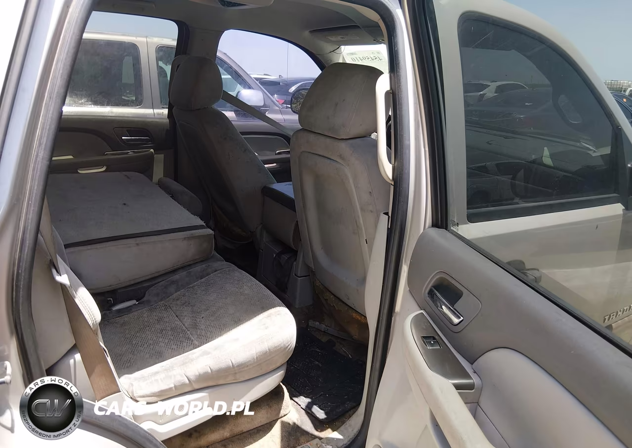 2007 Chevrolet Tahoe Ls VIN:1GNFC13C07J401136 - 8