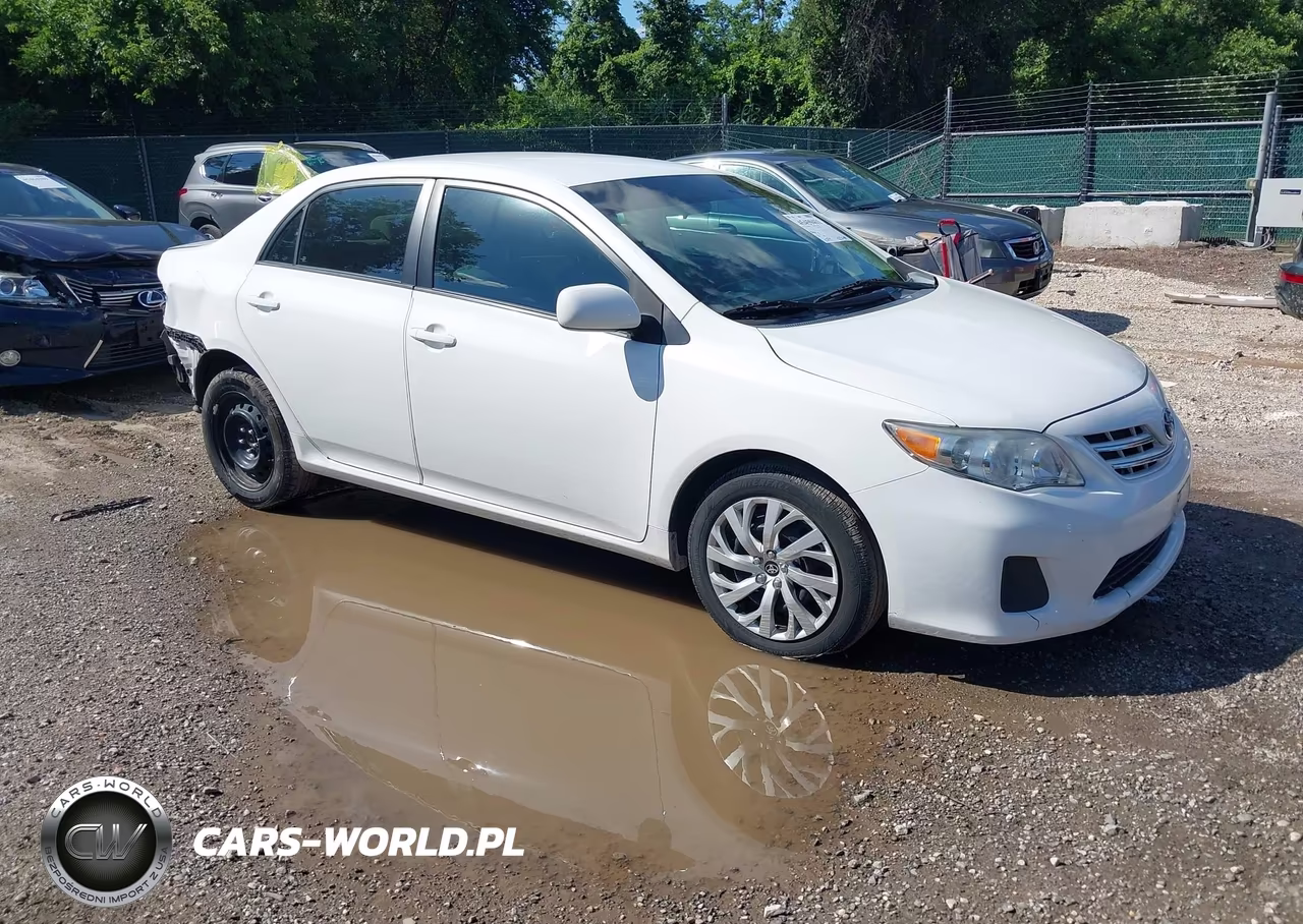2013 Toyota Corolla Le – zdjęcie 1 z 17