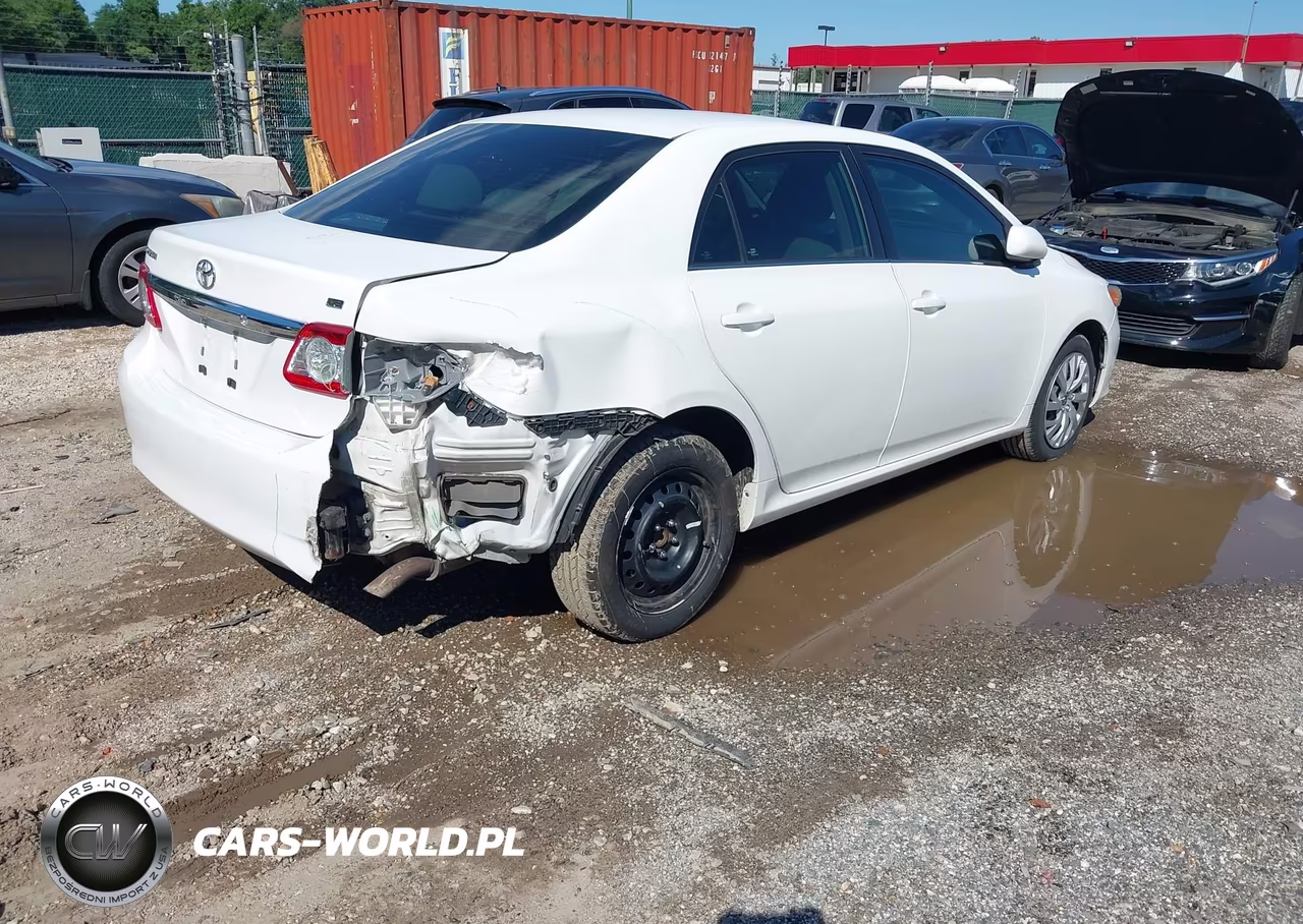 2013 Toyota Corolla Le VIN:2T1BU4EE4DC934764 - 4