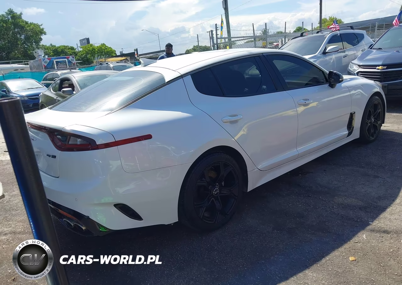 2021 Kia Stinger Gt-Line VIN:KNAE15LA8M6097906 - 4