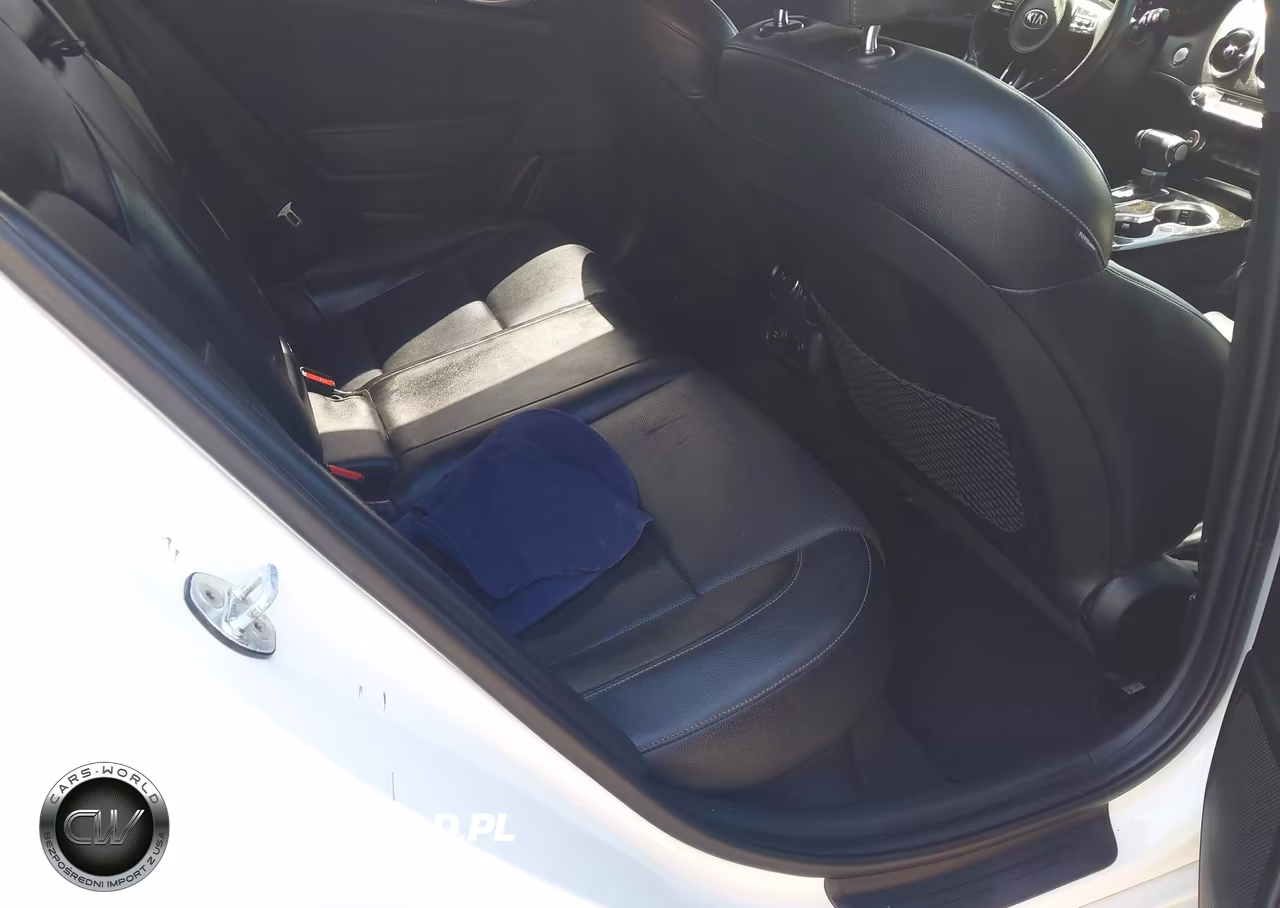 2021 Kia Stinger Gt-Line VIN:KNAE15LA8M6097906 - 8