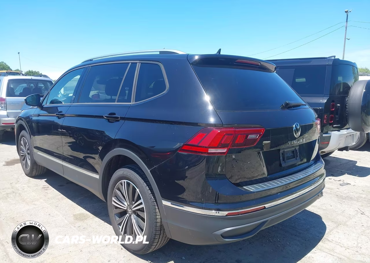 2024 Volkswagen Tiguan 2.0T Wolfsburg Edition VIN:3VVAB7AX8RM229136 - 3