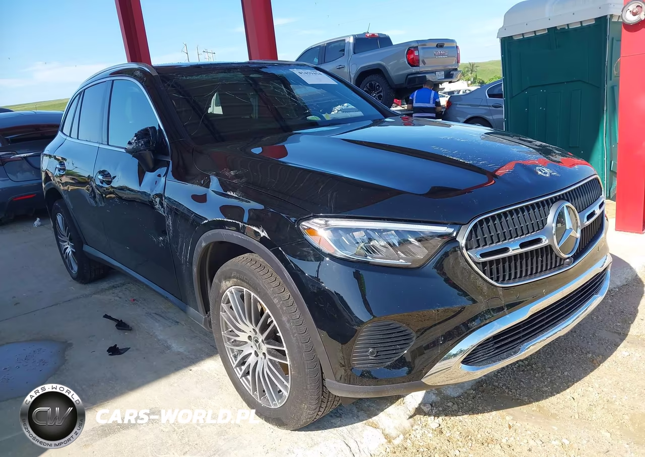 2025 Mercedes-Benz Glc 300 Suv – zdjęcie 1 z 16