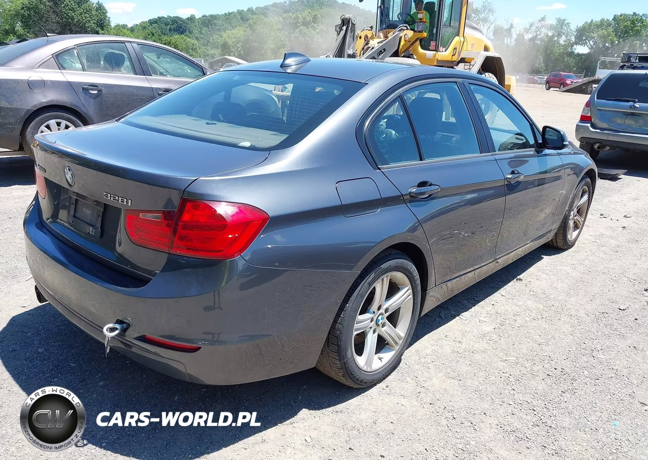 2015 BMW 328I xDrive VIN:WBA3B3C55FF547509 - 4