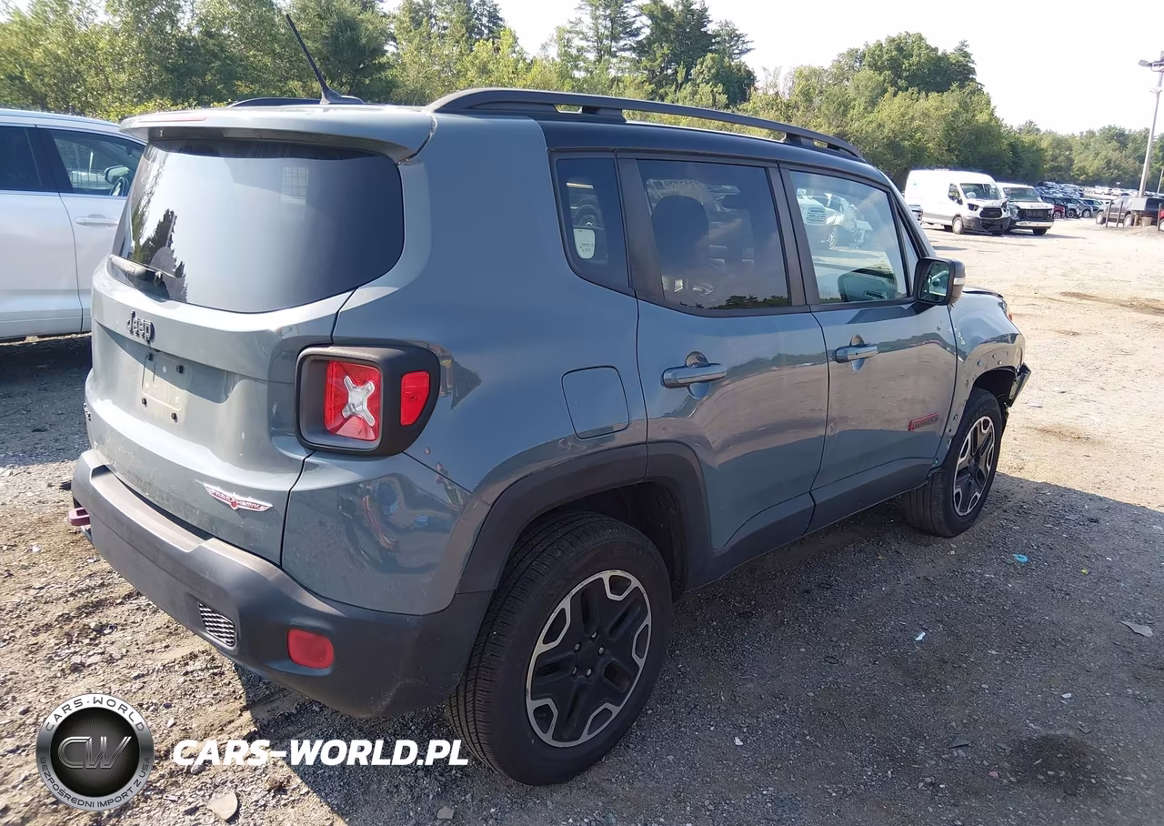 2017 Jeep Renegade Trailhawk VIN:ZACCJBCB4HPE93688 - 4