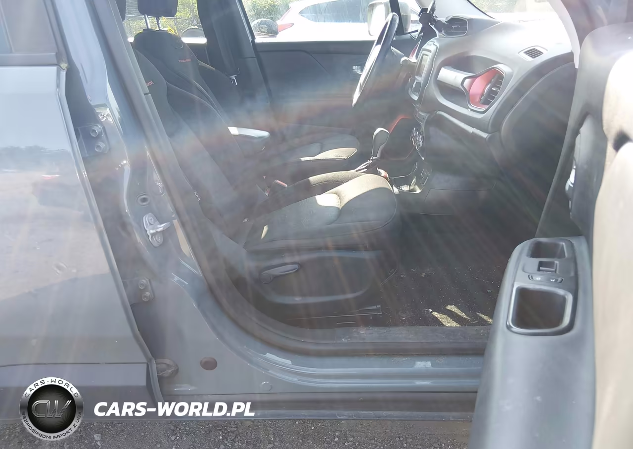 2017 Jeep Renegade Trailhawk VIN:ZACCJBCB4HPE93688 - 5