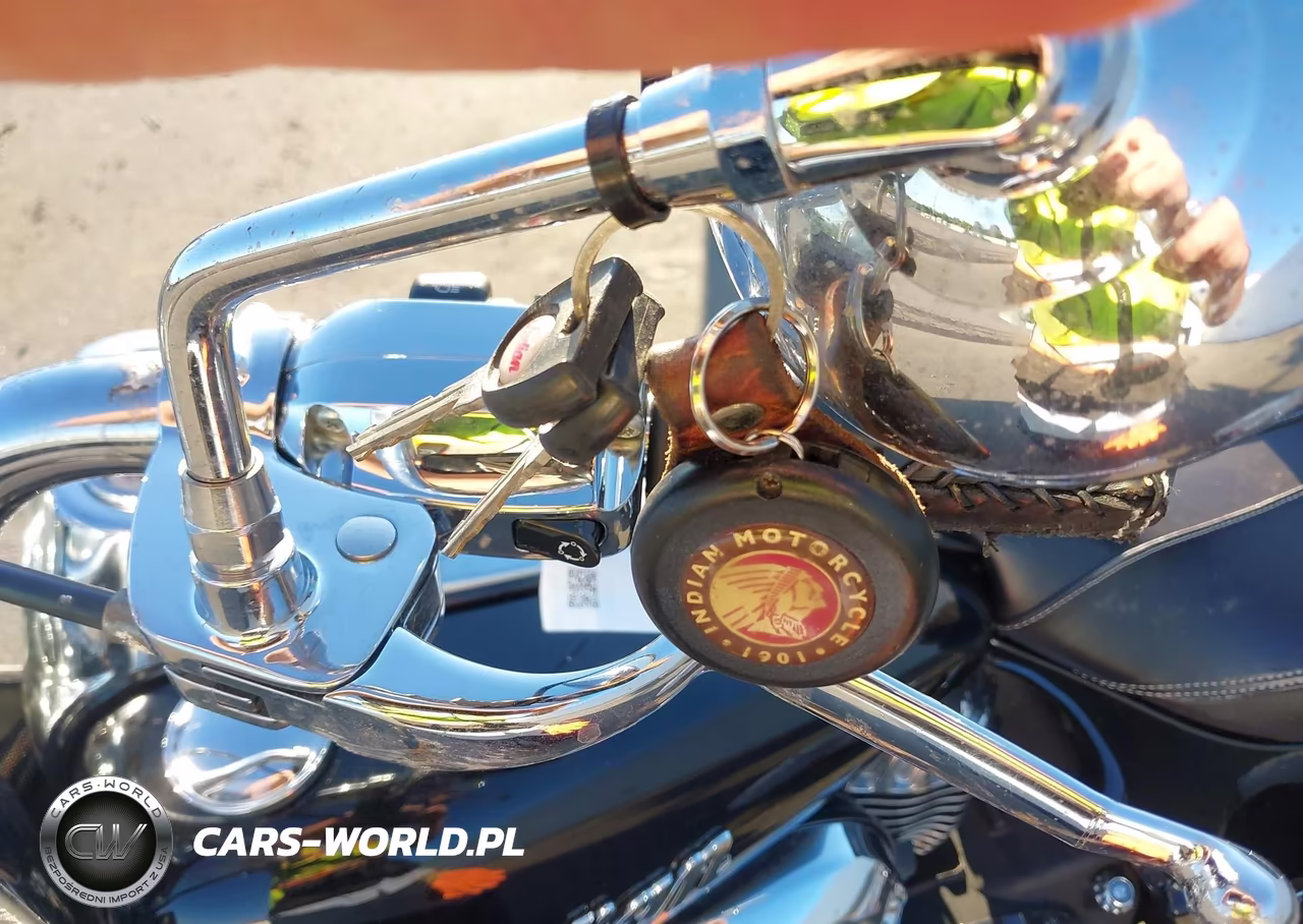 2016 Indian Motorcycle Co. Springfield VIN:56KTHAAA9G3339653 - 11