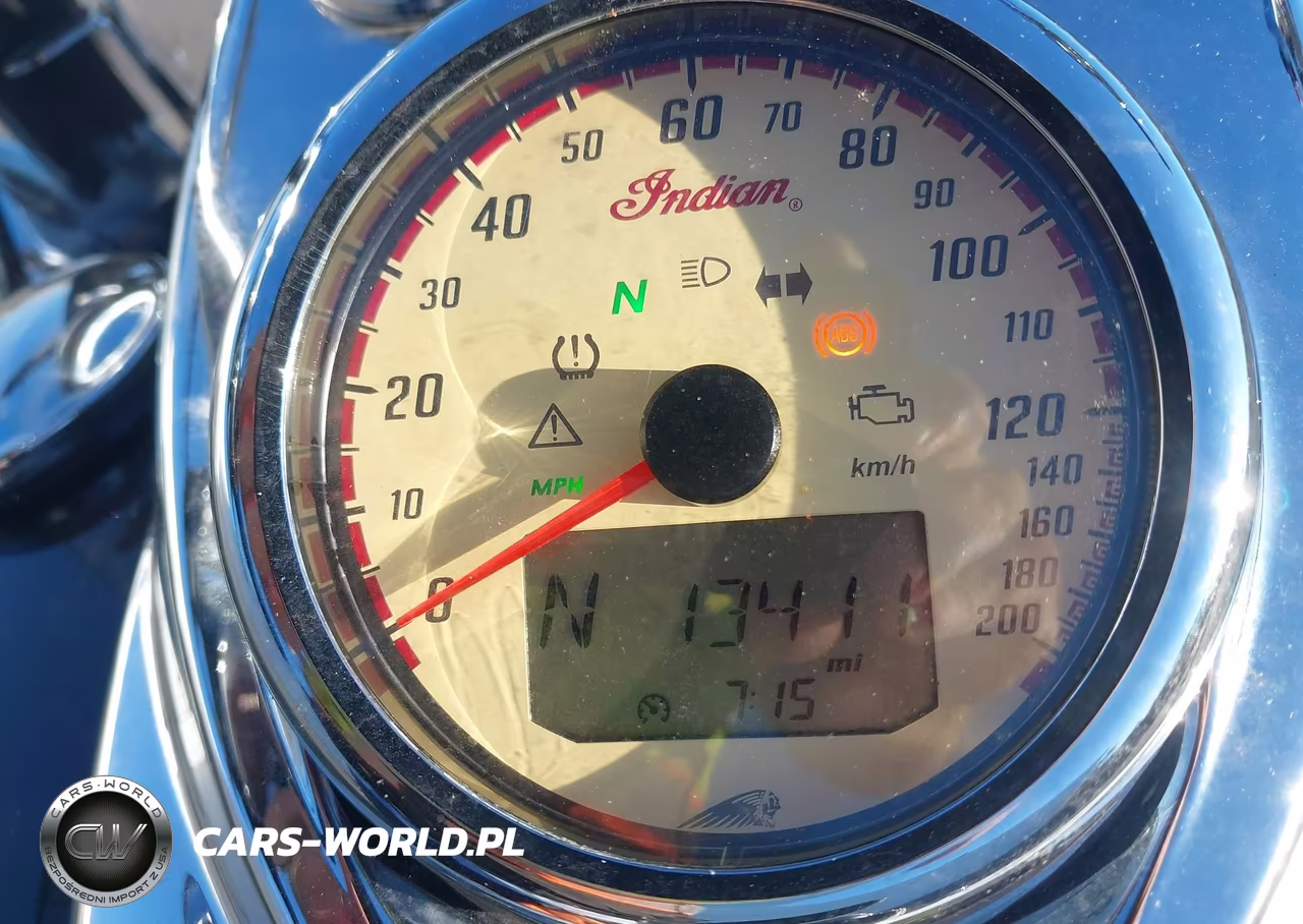 2016 Indian Motorcycle Co. Springfield VIN:56KTHAAA9G3339653 - 7