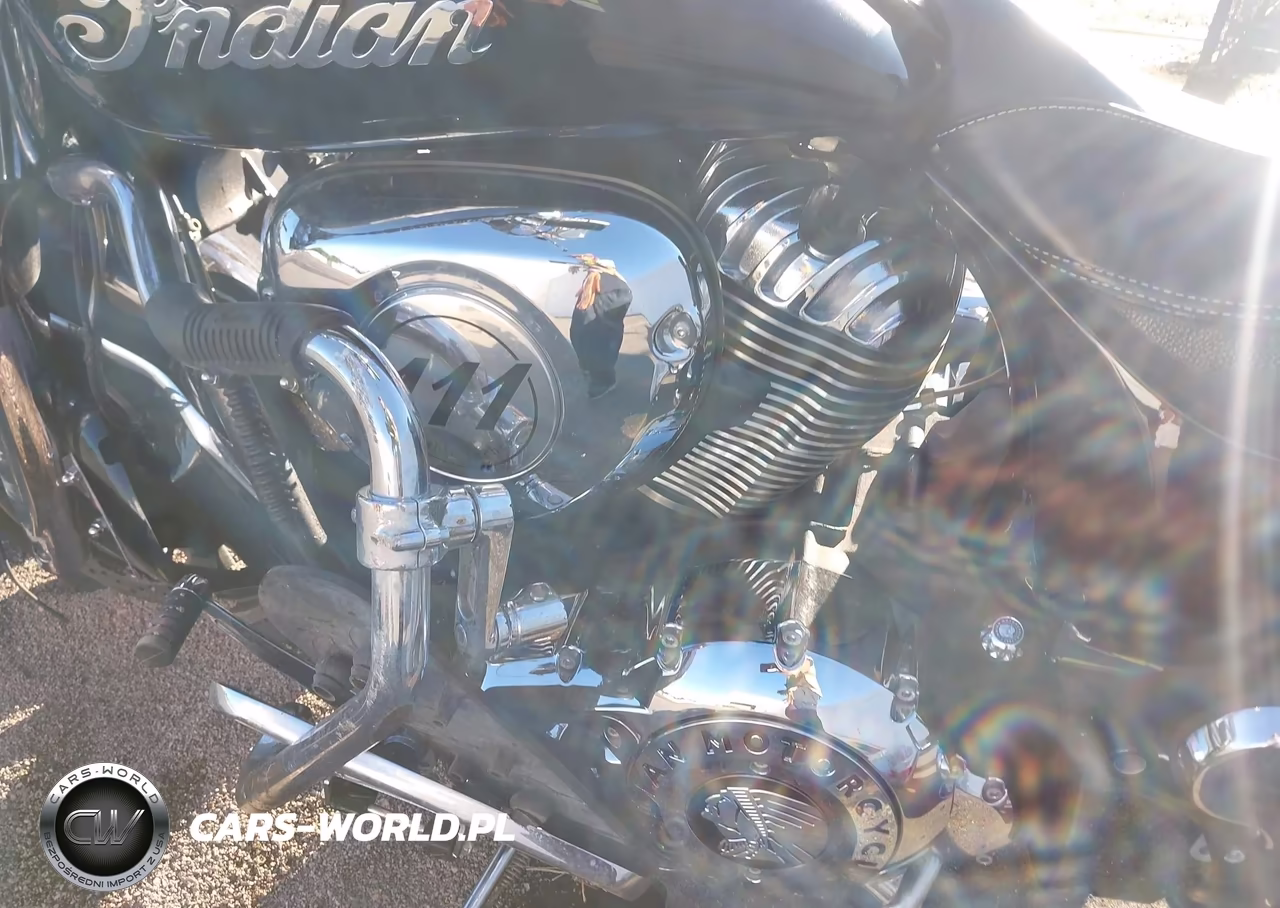 2016 Indian Motorcycle Co. Springfield VIN:56KTHAAA9G3339653 - 9