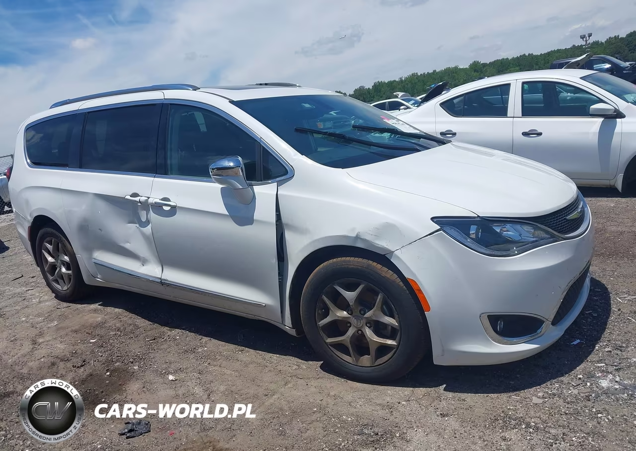 2018 Chrysler Pacifica Limited VIN:2C4RC1GG0JR272398 - 13