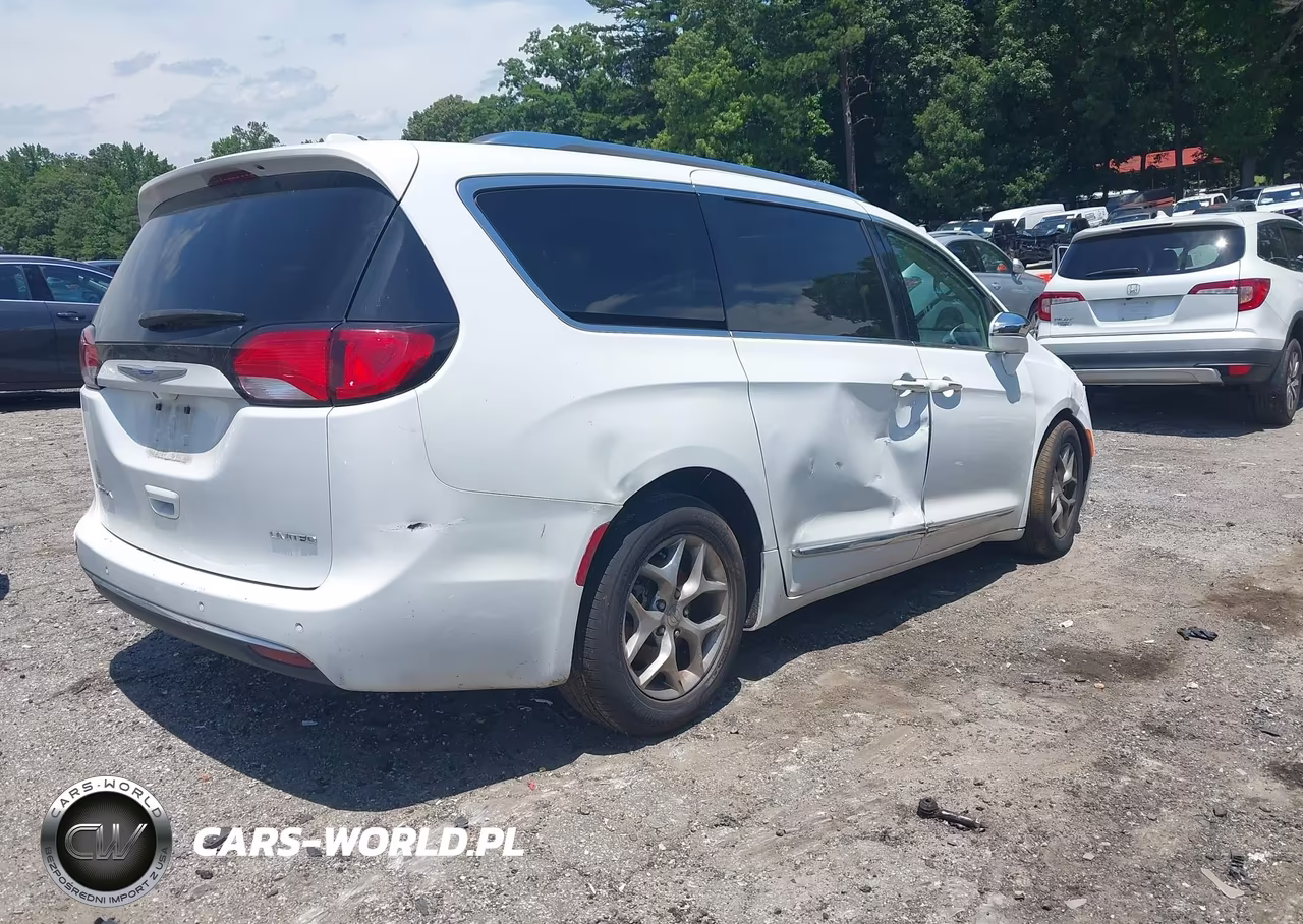 2018 Chrysler Pacifica Limited VIN:2C4RC1GG0JR272398 - 4