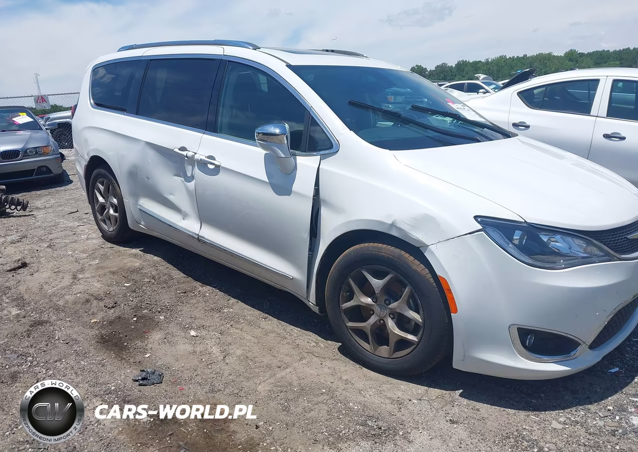 2018 Chrysler Pacifica Limited VIN:2C4RC1GG0JR272398 - 6