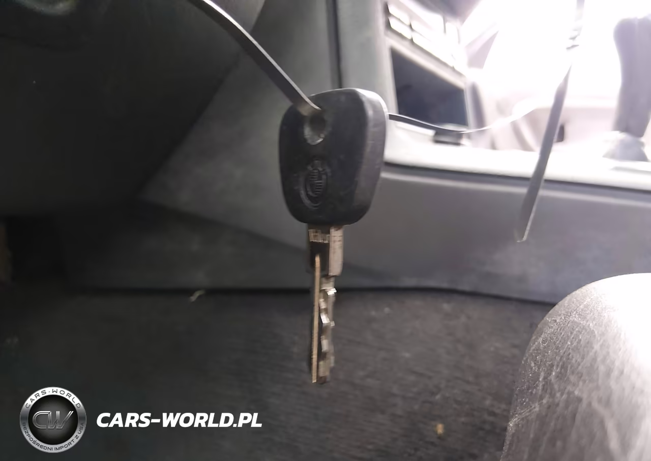 1994 BMW 325 Is VIN:WBABF3328REF48091 - 11