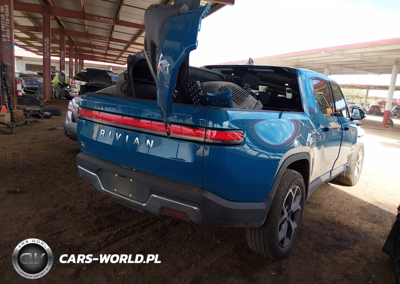 2023 Rivian R1T Adventure Quad Motor Large Pack VIN:7FCTGAAA3PN018022 - 4