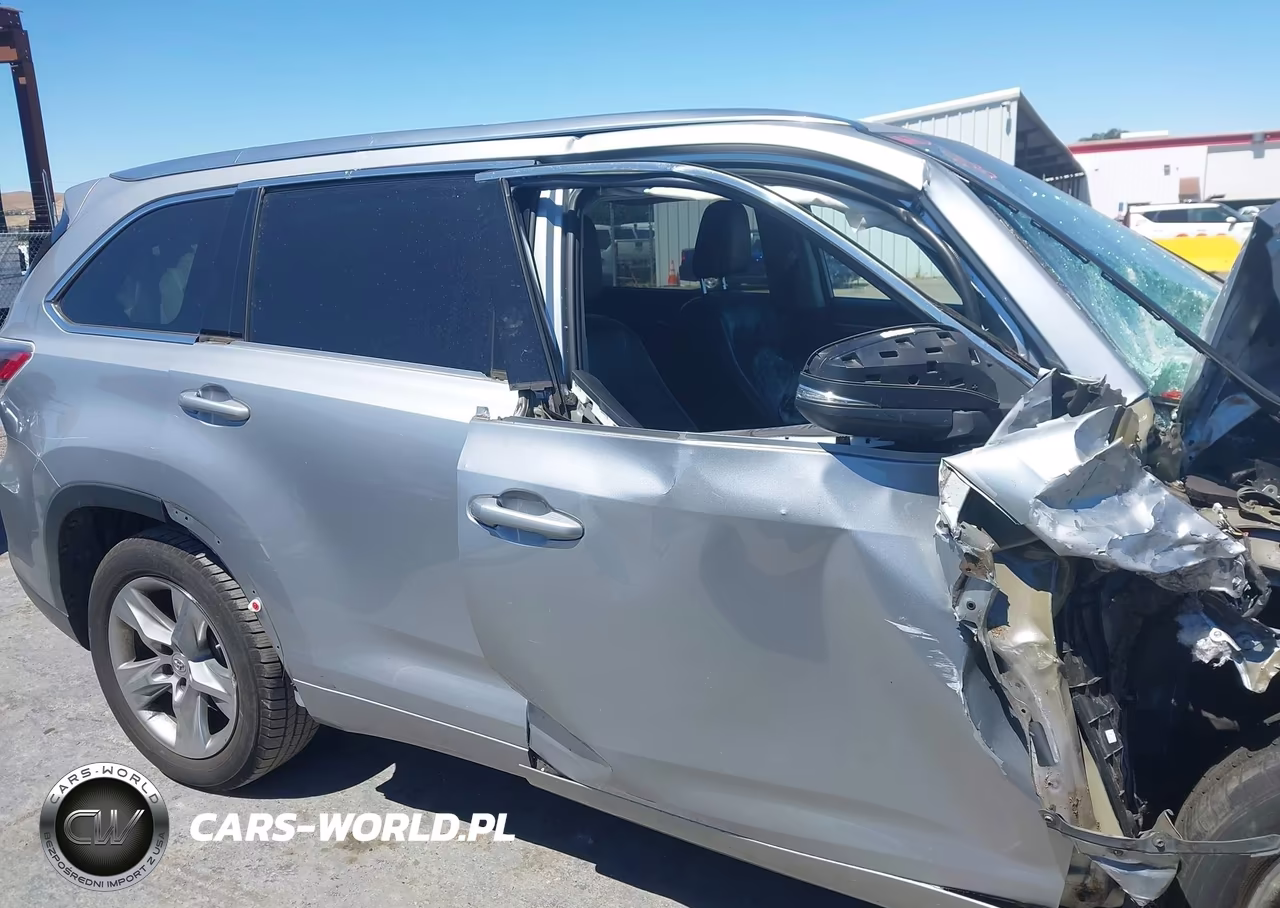 2015 Toyota Highlander Limited V6 VIN:5TDYKRFH5FS119330 - 17