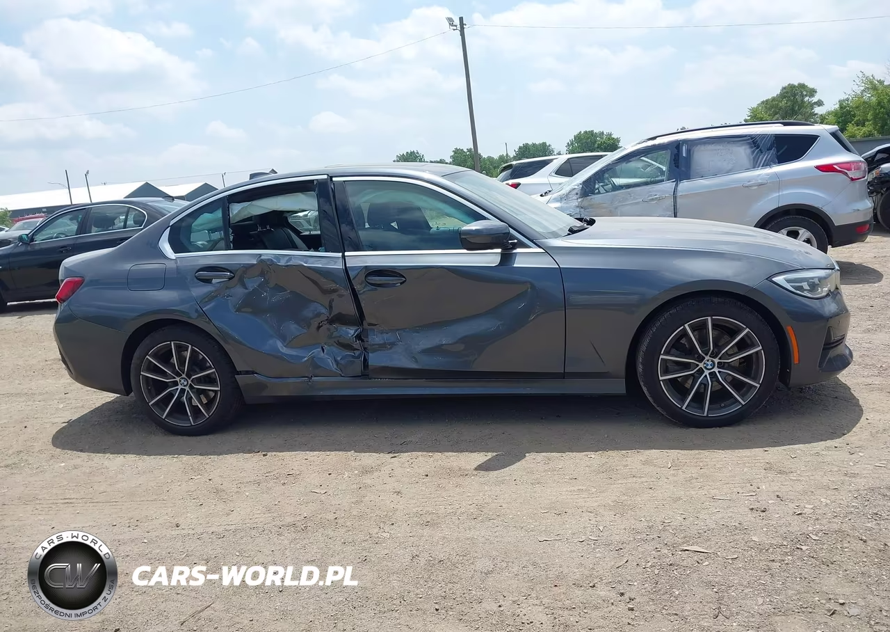 2021 BMW 330I xDrive VIN:3MW5R7J01M8B81878 - 13